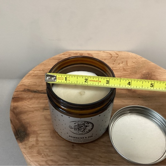 🟤 New & Hand Poured - Rosewater & Oud Scented Candle in Glass Jar and Lid - Picture 9 of 13
